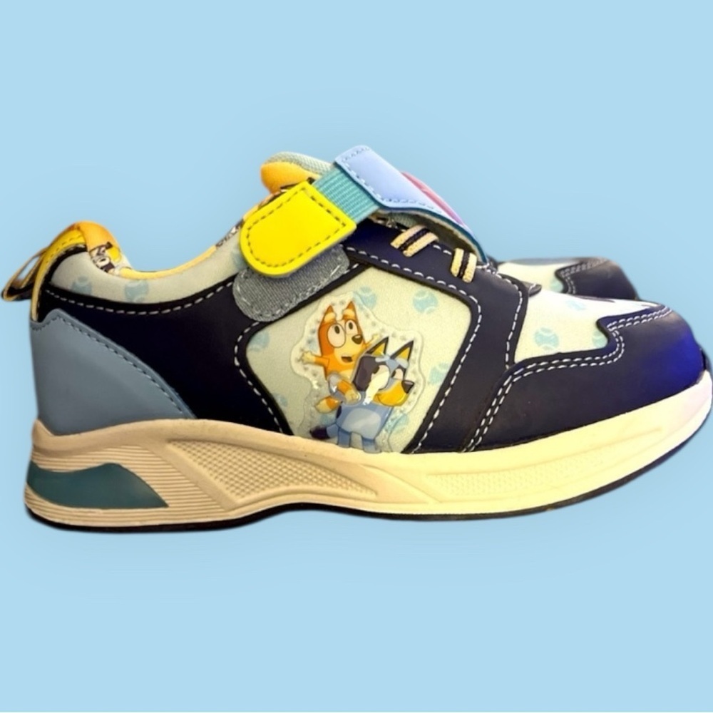 ONLY 2 Pair Left ‼️IT’S BLUEY! NWT Toddler Bluey Light Up Shoes
